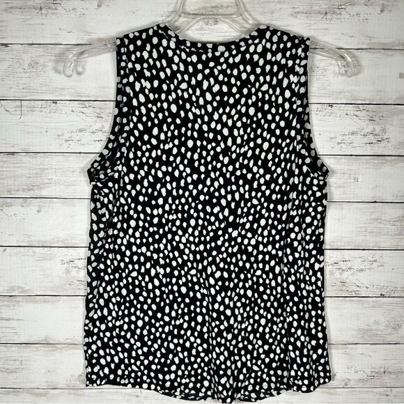 LOFT Split Neck Career Splash Dot Sleeveless Relaxed Black White Top M - Picture 4 of 9